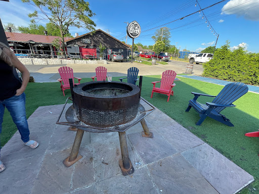 Live Music Venue «The Burl», reviews and photos, 375 Thompson Rd, Lexington, KY 40508, USA