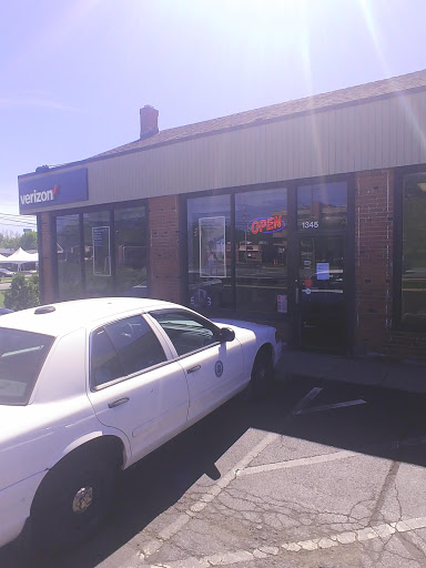 Verizon Authorized Retailer - Simply, 38 Town Line Rd, Rocky Hill, CT 06067, USA, 