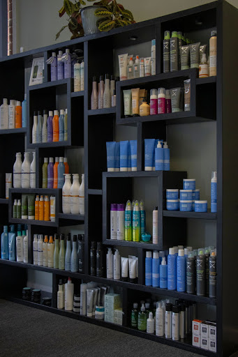 Hair Salon «Frizz Hair Experience», reviews and photos, 3253 State Rd, Cuyahoga Falls, OH 44223, USA