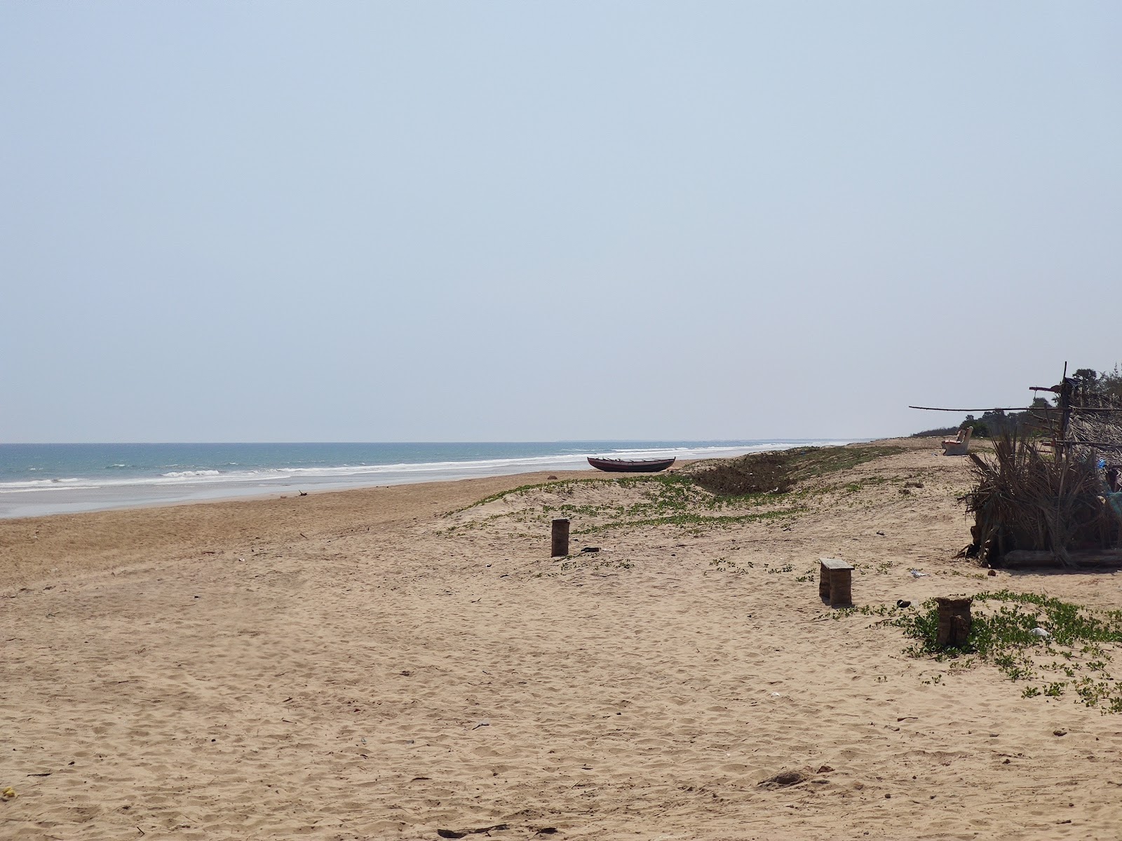 Fotografija Jagannnadhapuram Beach z dolga ravna obala