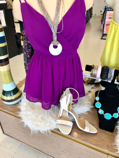 Thrift Store «Texas Thrift Store», reviews and photos, 5319 I-35, Austin, TX 78723, USA