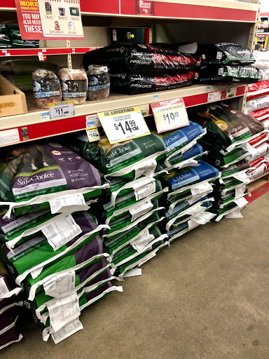 Home Improvement Store «Tractor Supply Co.», reviews and photos, 15411 W High St, Middlefield, OH 44062, USA