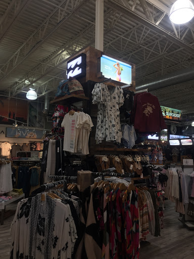 Surf Shop «BC Surf & Sport in Ft. Lauderdale», reviews and photos, 1701 N Federal Hwy, Fort Lauderdale, FL 33305, USA