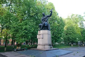 Памятник Н. Н. Поликарпову image