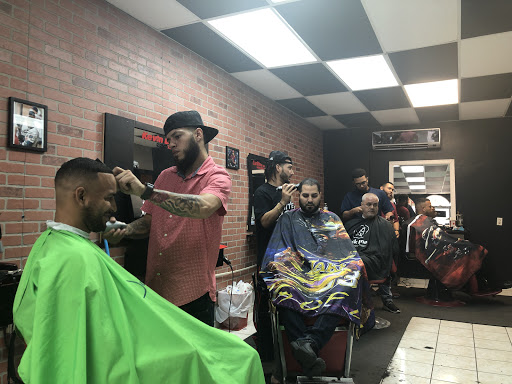 Manny’s New Look Barber Shop Barberia