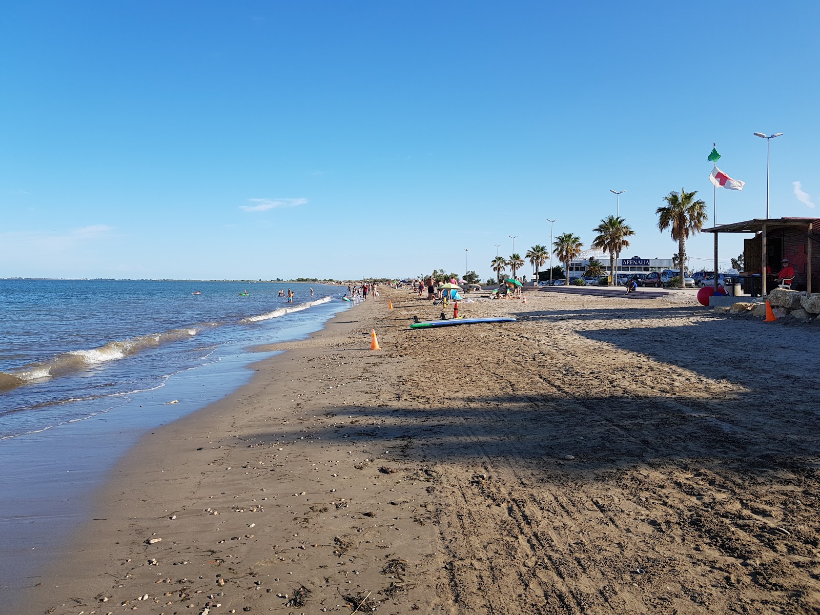 Photo de Platja de l'Arenal avec plage spacieuse