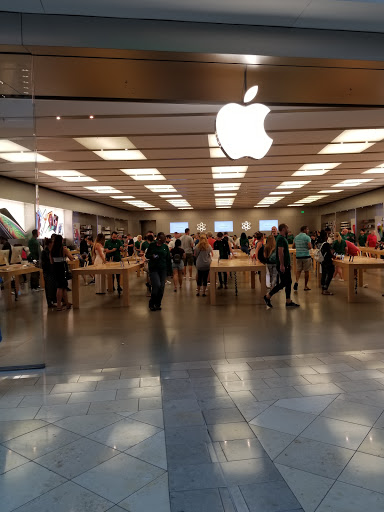Computer Store «Apple Millenia», reviews and photos, 4200 Conroy Rd, Orlando, FL 32839, USA