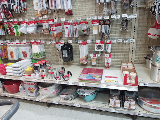 Grocery Store «H-E-B Grocery», reviews and photos, 209 N Texas Ave, Mercedes, TX 78570, USA