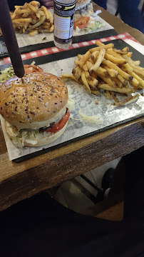 Hamburger du Restaurant Jungle Kitchen à Saint-Ouen-sur-Seine - n°10