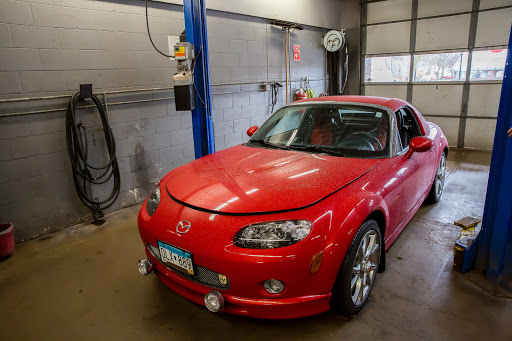 Auto Repair Shop «Dale Feste Automotive», reviews and photos, 1801 Mainstreet, Hopkins, MN 55343, USA