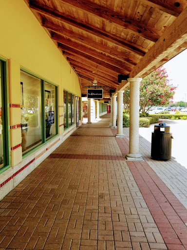 Outlet Store «Polo Ralph Lauren Factory Store», reviews and photos, 3939 S Interstate Hwy 35 #165, San Marcos, TX 78666, USA