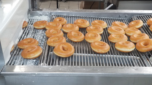 Bakery «Krispy Kreme Doughnuts», reviews and photos, 5318 W Irlo Bronson Memorial Hwy, Kissimmee, FL 34746, USA