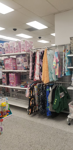 Clothing Store «Ross Dress for Less», reviews and photos, 2753 E Eastland Center Dr, West Covina, CA 91791, USA