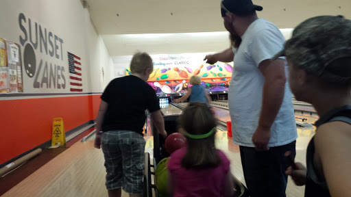 Bowling Alley «Sunset Lanes», reviews and photos, 620 US-75, Moorhead, MN 56560, USA