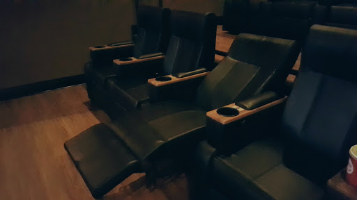 Movie Theater «Regal Fossil Creek 11», reviews and photos, 6100 N Fwy Service Rd E, Fort Worth, TX 76137, USA