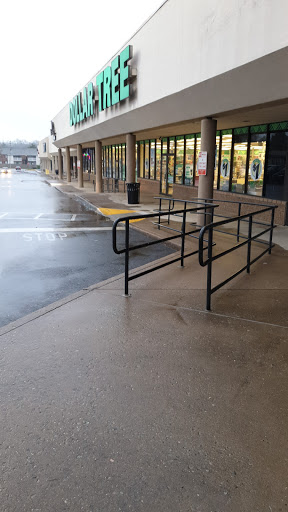 Shopping Mall «Merchants Walk Shopping Center», reviews and photos, 7580 W Broad St, Richmond, VA 23294, USA