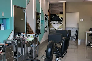 The Doña Beauty Center image