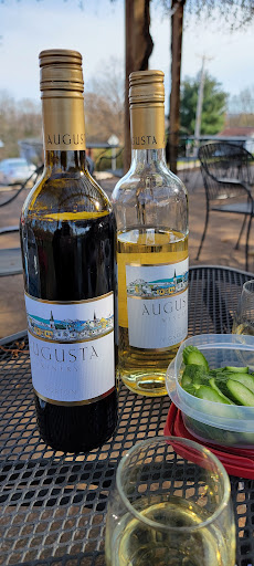 Winery «Augusta Winery», reviews and photos, 5601 High St, Augusta, MO 63332, USA