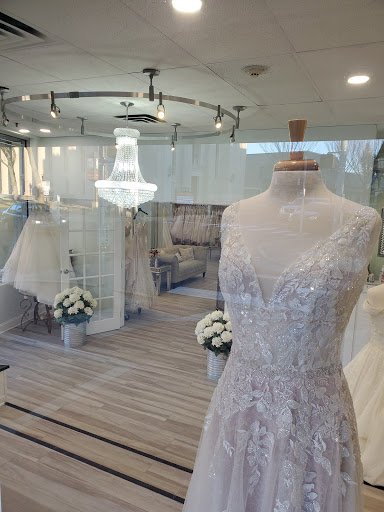 Bridal Shop «Le Bella Donna Bridal & Formal Shop», reviews and photos, 319 York Rd, Jenkintown, PA 19046, USA
