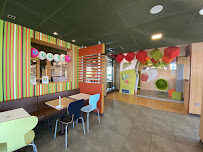 Atmosphère du Restauration rapide McDonald's à Quévert - n°9