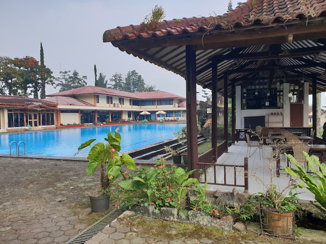 Cisarua Indah Hotel & Cottage