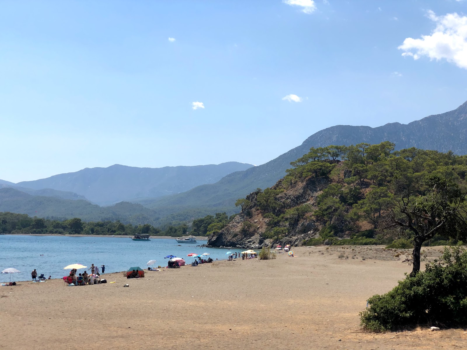 Fotografie cu Phaselis beach cu nivelul de curățenie înalt