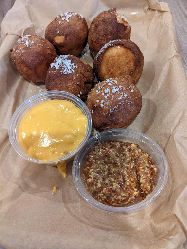 Hamburger Restaurant «Aioli Gourmet Burgers», reviews and photos, 10652 N 32nd St, Phoenix, AZ 85028, USA