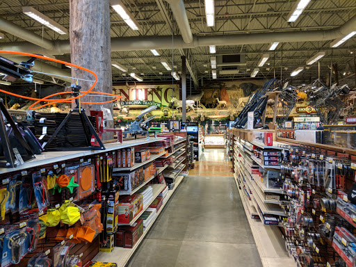 Sporting Goods Store «Bass Pro Shops», reviews and photos, 1972 Power Plant Pkwy, Hampton, VA 23666, USA