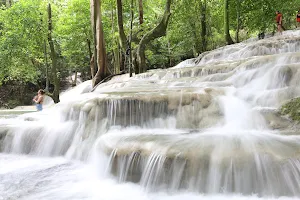 Kaparkan Falls image