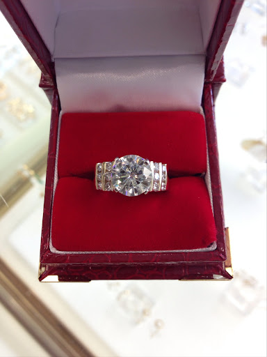 Jewelry Store «C F Brandt Jewelers», reviews and photos, 14718 Main St, Upper Marlboro, MD 20772, USA