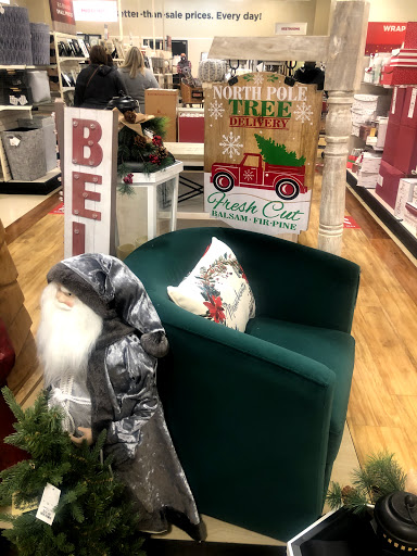 Department Store «HomeGoods», reviews and photos, 162 Everett Ave, Chelsea, MA 02150, USA