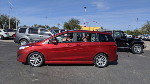 Used Car Dealer «Car World», reviews and photos, 3400 N Oracle Rd, Tucson, AZ 85705, USA