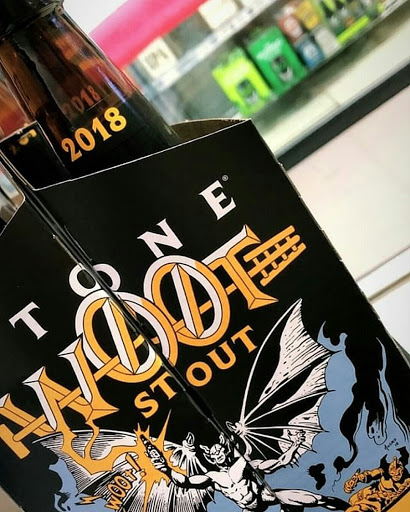 Liquor Store «The Red Barn Liquor», reviews and photos, 1760 W 6th St #101, Corona, CA 92882, USA