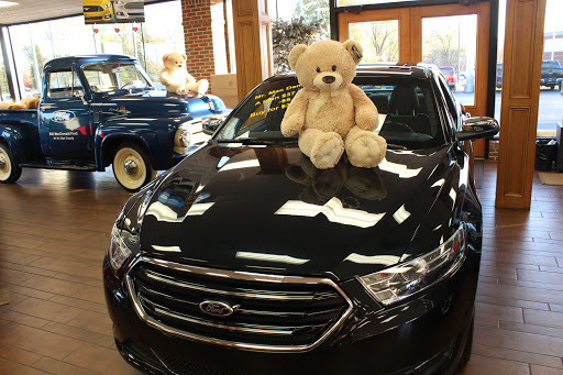 Car Dealer «Bill MacDonald Ford», reviews and photos, 1200 S Carney Dr, St Clair, MI 48079, USA