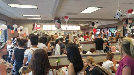 Fast Food Restaurant «Chick-fil-A», reviews and photos, 9335 Crown Crest Blvd, Parker, CO 80138, USA