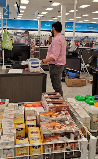 Clothing Store «Ross Dress for Less», reviews and photos, 233 W Alexander St, Plant City, FL 33563, USA