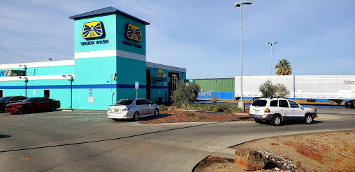 Blue Beacon Truck Wash of Corning and  CA en Corning