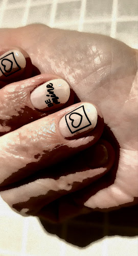 Golden Swan Nails Ανοιχτές ώρες