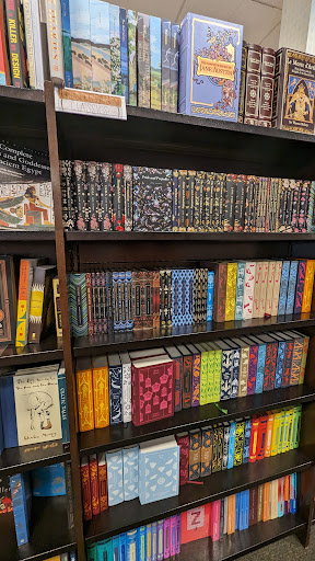 Barnes & Noble image