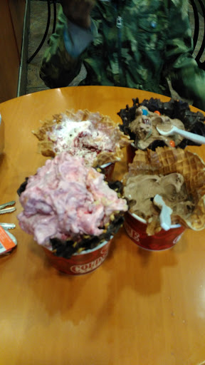 Ice Cream Shop «Cold Stone Creamery», reviews and photos, 5120 95th St, Oak Lawn, IL 60453, USA