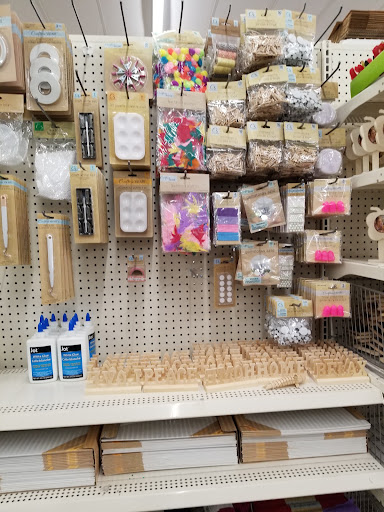 Dollar Store «Dollar Tree», reviews and photos, 4072 Lakeland Ave N, Robbinsdale, MN 55422, USA