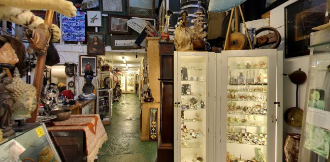 Reviews of Parade Antiques in Plymouth - Shop