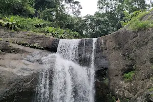 Ezharakund Waterfalls image