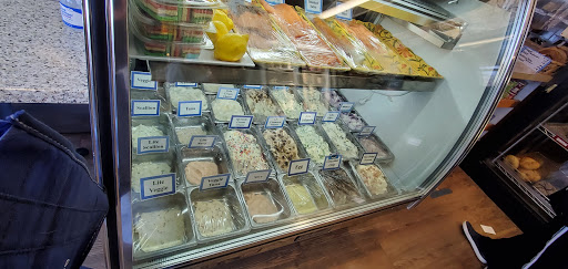 Shopping Mall «Golden Horseshoe Shopping Center», reviews and photos, 1088 Wilmot Rd, Scarsdale, NY 10583, USA