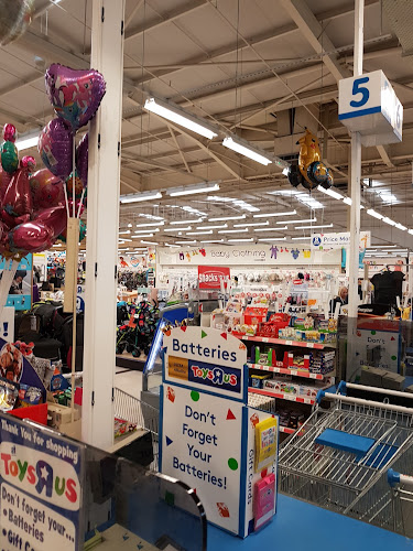 Reviews of Toys R Us in Nottingham - Shop