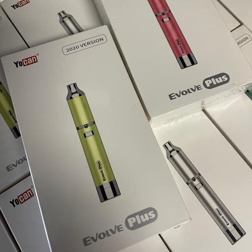 Tobacco Shop «E & S Smoke Shop», reviews and photos, 904 E First St, Santa Ana, CA 92701, USA