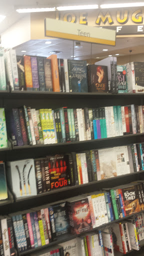 Book Store «Books-A-Million», reviews and photos, 3005 Clarendon Blvd, New Bern, NC 28562, USA