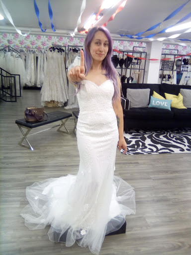 Bridal Shop «Second Summer Bride, By Appointment», reviews and photos, 1433 Fulton Ave A, Sacramento, CA 95825, USA
