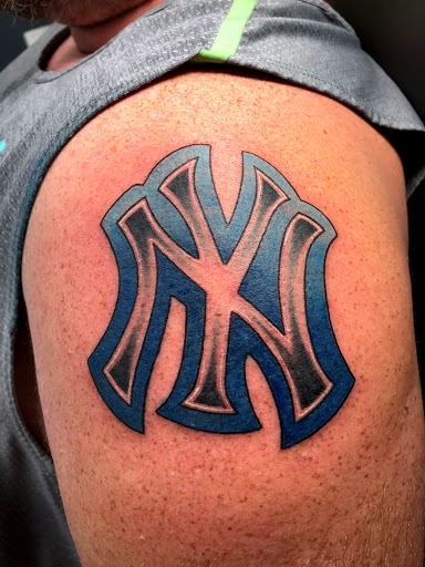 Tattoo Shop «Skin Gallery-Tattoos», reviews and photos, 37292 US-18, Prairie du Chien, WI 53821, USA