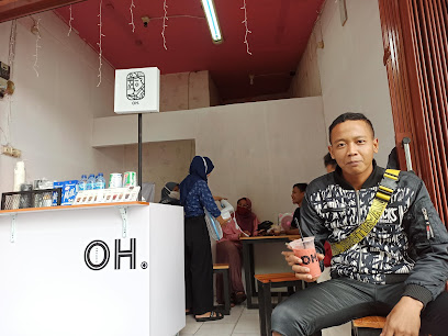 Fast Food Restaurant - P72R+QPJ, Jl. Arif Rahman Hakim, Karawang Kulon, Kec. Karawang Bar., Karawang, Jawa Barat 41311, Indonesia